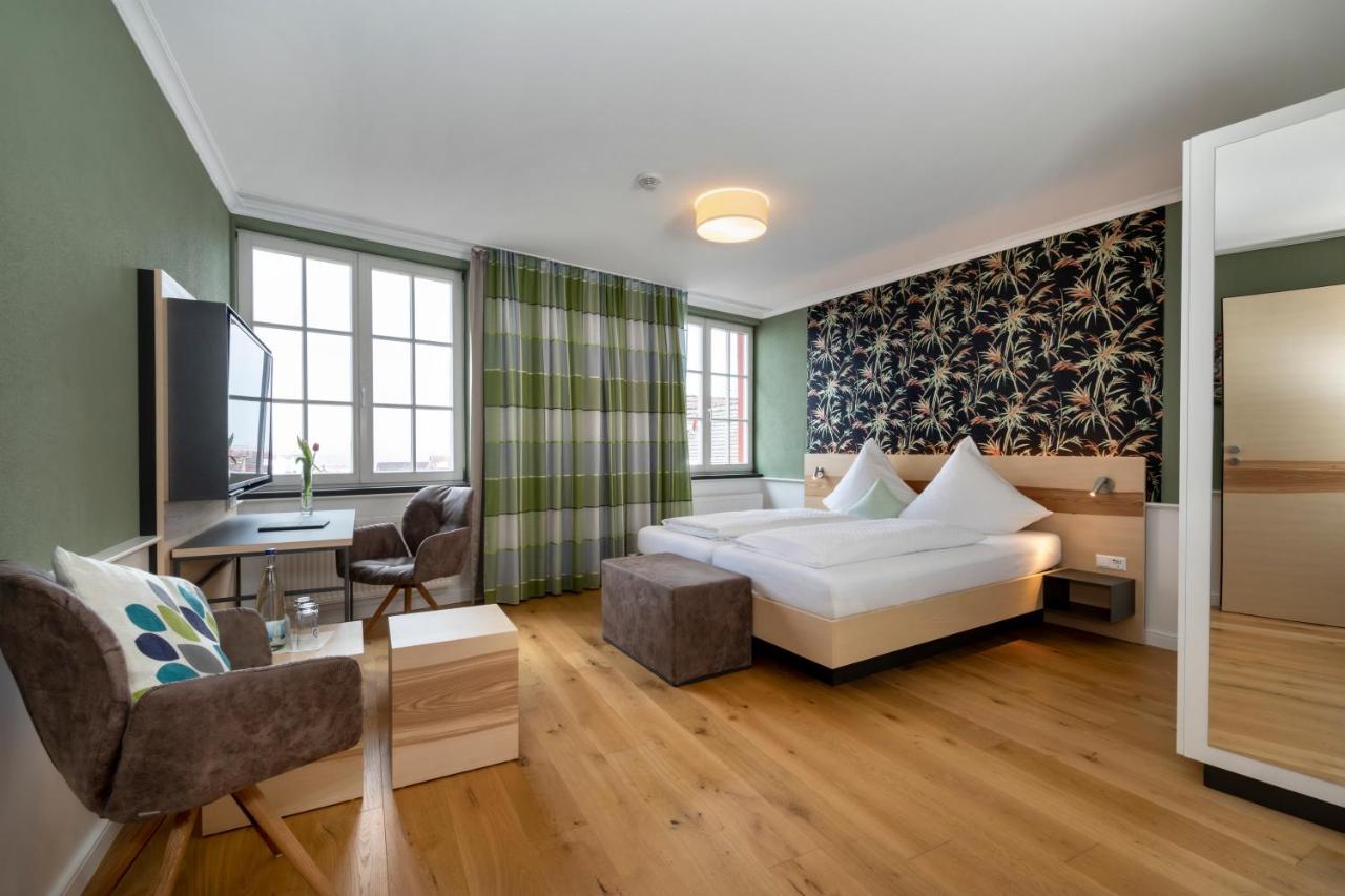 Hotel Der Loewen ハーグナウ エクステリア 写真