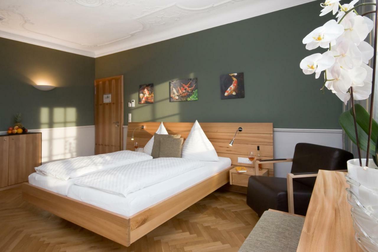 Hotel Der Loewen ハーグナウ エクステリア 写真